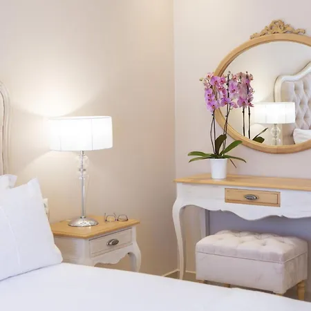 Vk Luxury With Private Parking (adults Only) Apartment